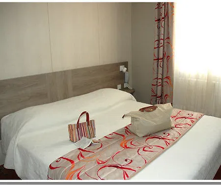 Brit Confort Le Revest Hotel