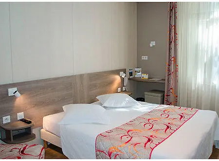 Brit Confort Le Revest 3*