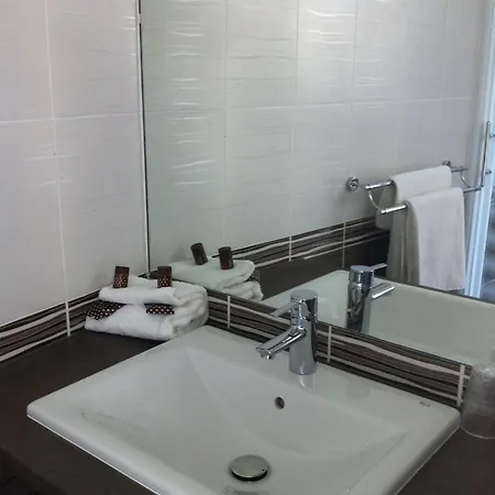 Brit Confort Le Revest Otel 3*