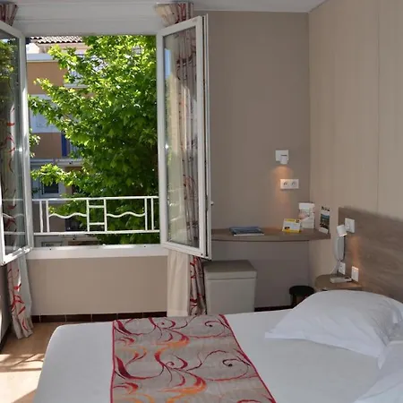 Hotel Brit Confort Le Revest