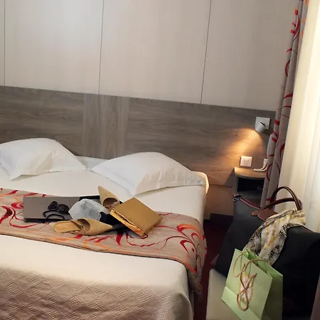 Otel Brit Confort Le Revest