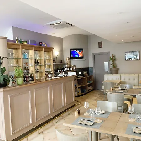Brit Confort Le Revest Hotel 3*