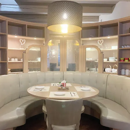 Hotel Brit Confort Le Revest Sainte-Maxime