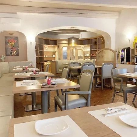 Brit Confort Le Revest Hotel Sainte-Maxime