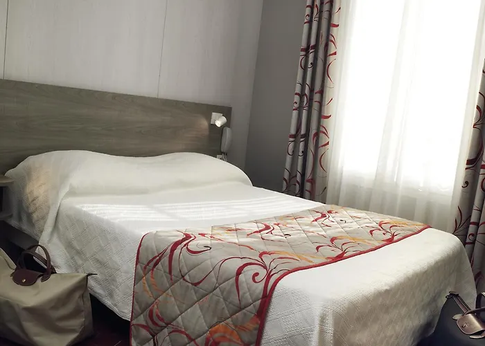 Hotell Brit Confort Le Revest 3*